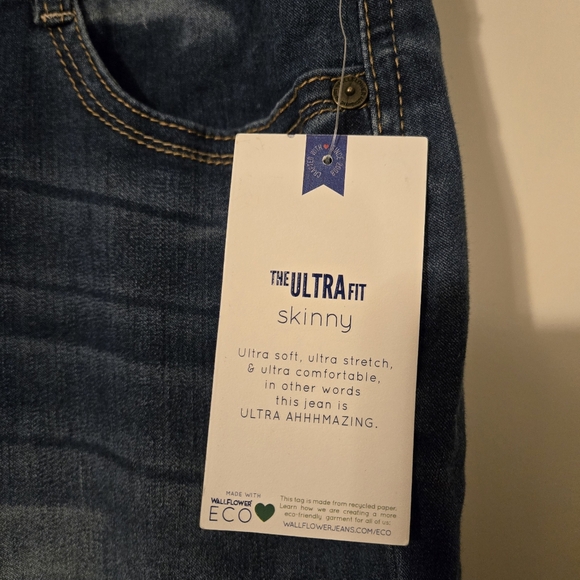 Ultra Fit Skinny Jeans - Picture 7 of 7